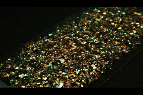 2 Gold glitter - high contrast image
